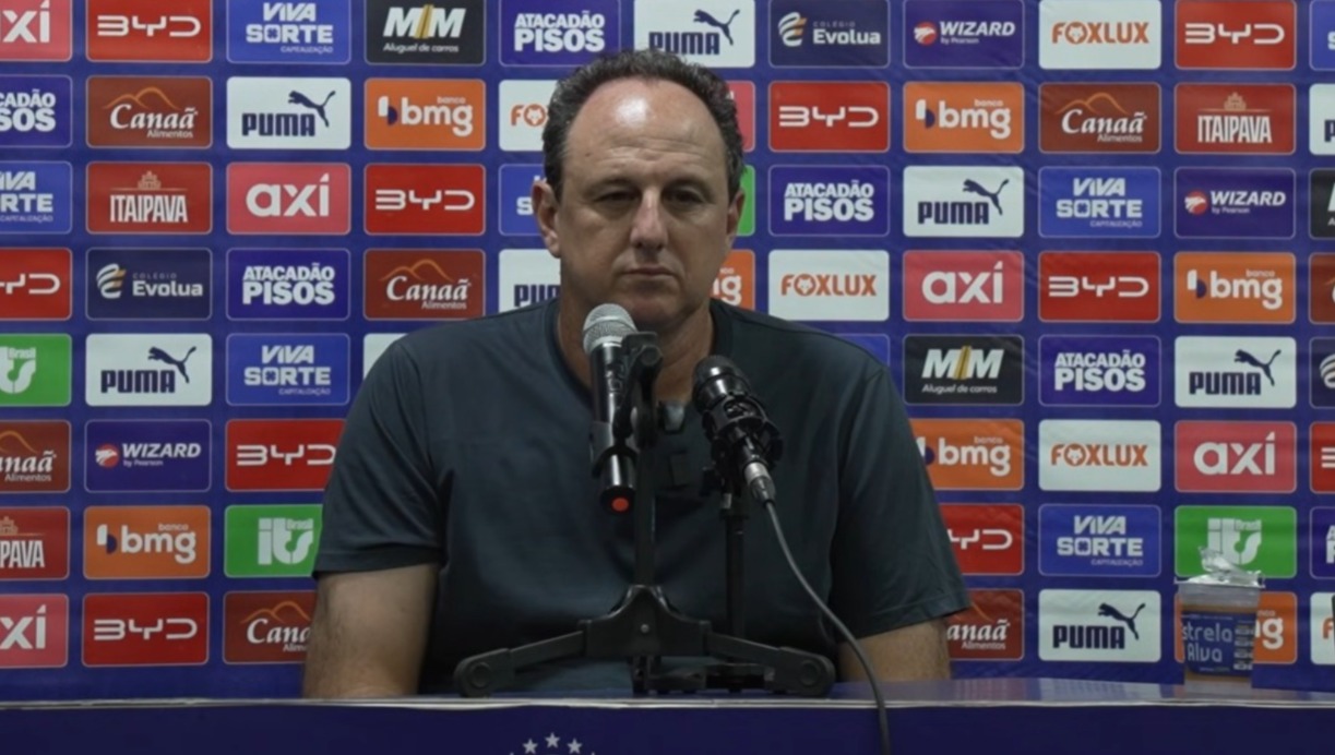 Rogério Ceni em entrevista coletiva no Mangueirão