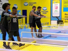 Participantes disputando prova no BBB