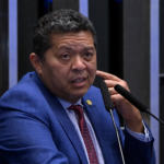 Senador Beto Faro discurssando