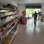 mercadinho por dentro