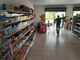 mercadinho por dentro