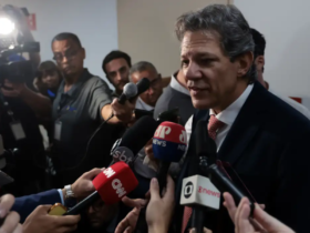 foto de Haddad dando entrevista