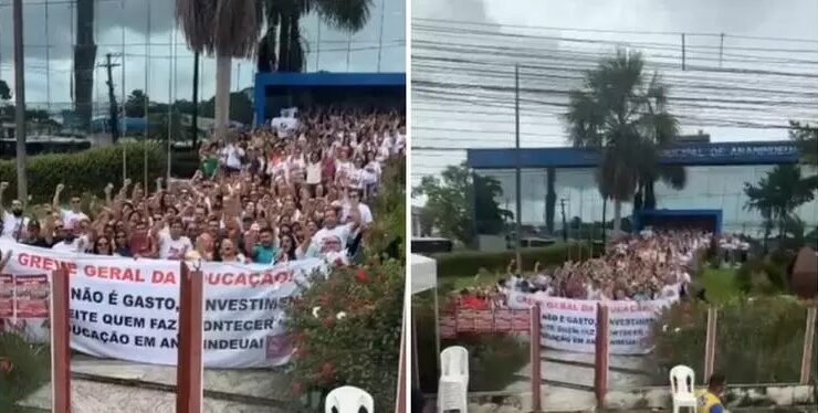 Professores de Ananindeua realizam ato em frente ao prédio da Prefeitura.