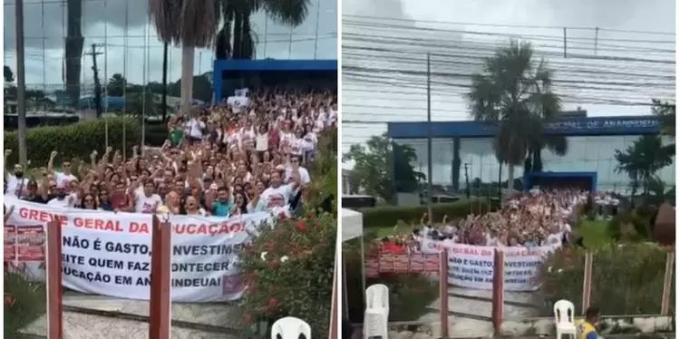 Professores de Ananindeua realizam ato em frente ao prédio da Prefeitura.