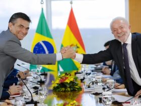 Lula com o presidente da Bolívia, Rodrigo Paz, no Palácio do Planalto