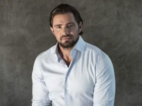 Presidente do Banco Master, Daniel Vorcaro posando para foto