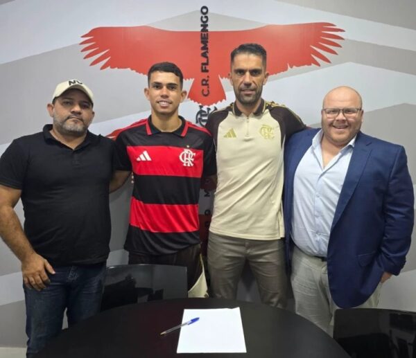 Tuma detalha venda de Pedro Henrique e anuncia parceria entre Paysandu e Flamengo