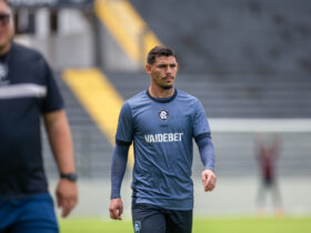 Mayk cobra ambição do Remo na Série A: "Tem que brigar lá em cima"