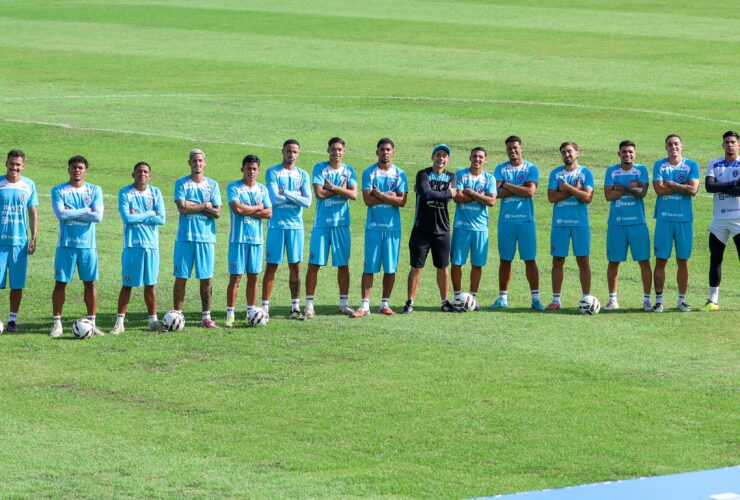 Time do Paysandu em último treino antes do embarque para Macapá-AP.