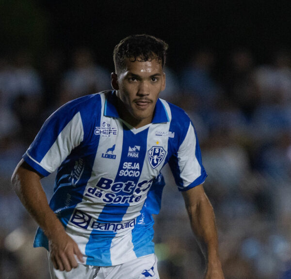 Juninho marca de novo, convoca torcida para decisão e recebe elogios de Júnior Rocha