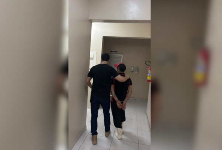 Momento da prisão do suspeito em Belém.