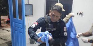 Jovem de 18 anos buscou auxílio no 9º Batalhão, mas bebê nasceu antes da chegada do resgate.