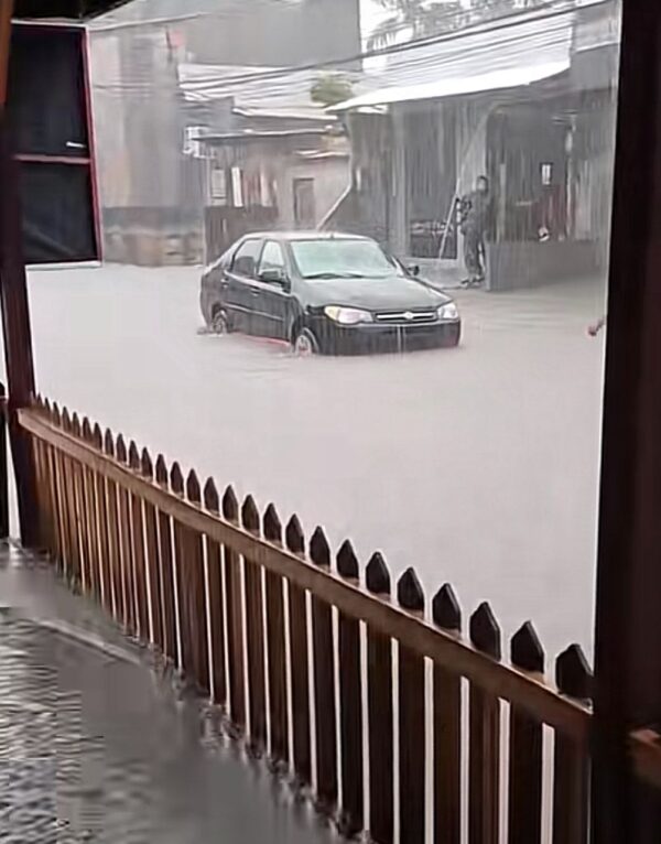 Vídeo: chuva intensa atinge Belém, Ananindeua e Marituba e provoca transtornos