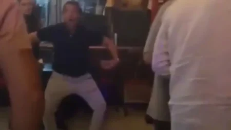 Gesto racista do pai