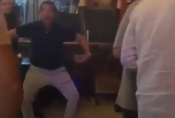 Gesto racista do pai