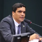 Cabo Daciolo falando ao microfone