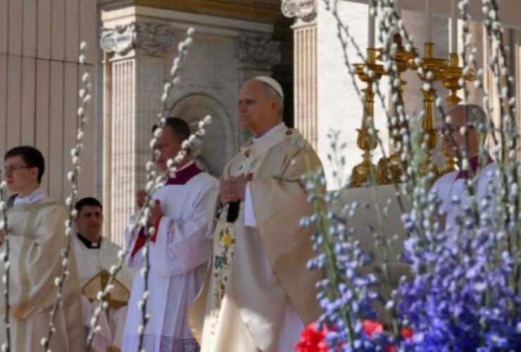 Papa Leão celebrou sua primeira missa Pascal.