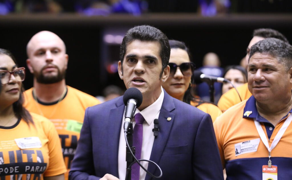 Decisão por 5 votos a 1 confirma sentença da Justiça Eleitoral e parlamentar pode ficar inelegível por oito anos.