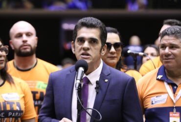 Decisão por 5 votos a 1 confirma sentença da Justiça Eleitoral e parlamentar pode ficar inelegível por oito anos.