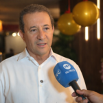 Márcio Miranda dando entrevista