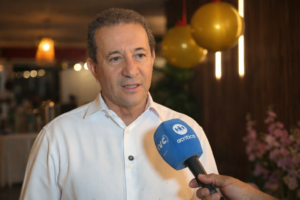 Márcio Miranda dando entrevista