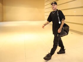 Neymar não treina e passa por exames na Seleção Brasileira
