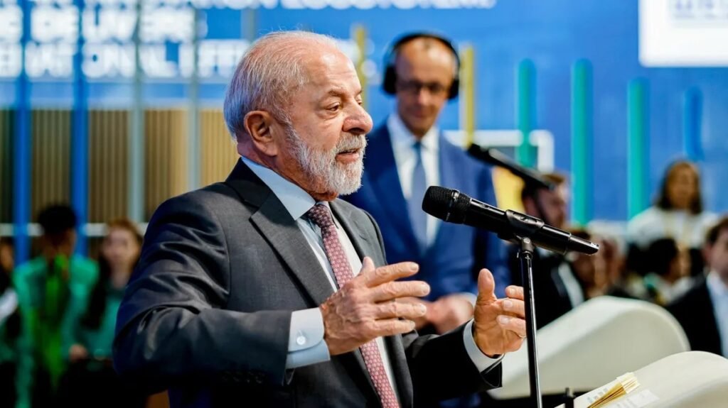 Lula disputa a reeleição em 2026.