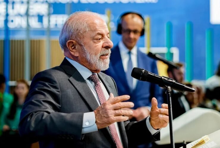 Lula disputa a reeleição em 2026.