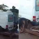 Veículo da Secretaria de Saúde ficou destruído após falha mecânica; moradores denunciam risco constante em transporte de pacientes.