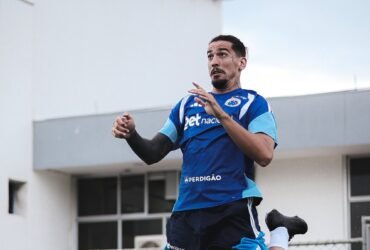 Remo e Cruzeiro alinham acordo por Chico da Costa e aguardam "ok" do atacante