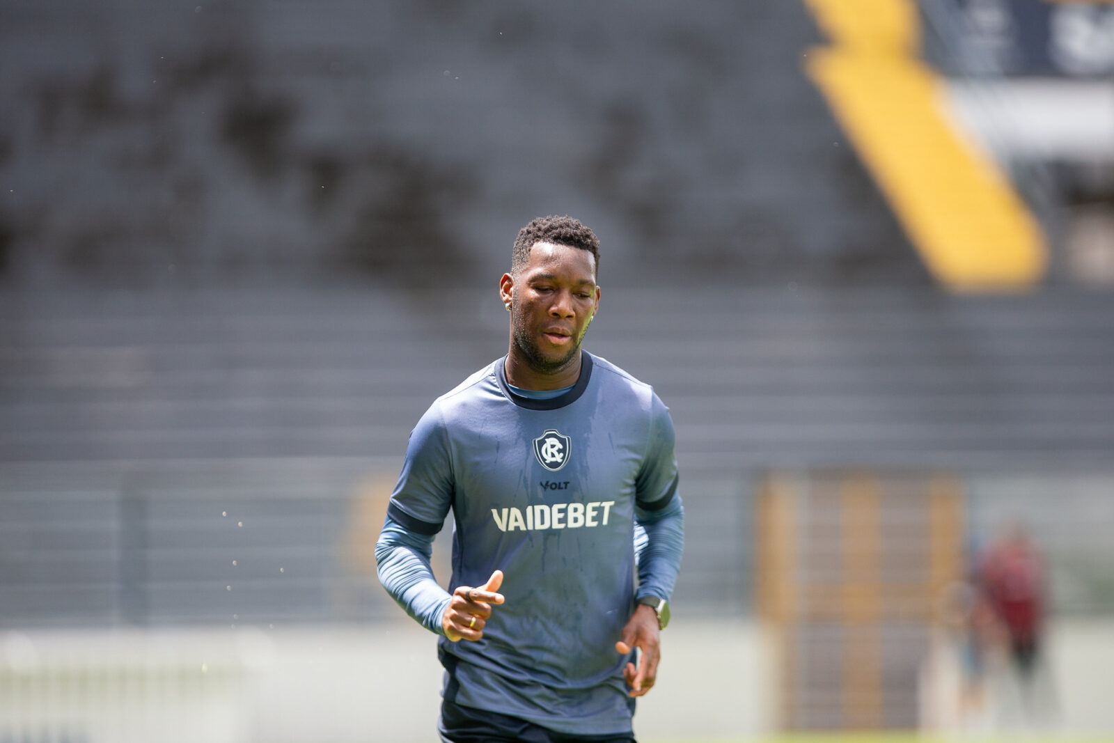 Exclusivo: cirurgia pode antecipar saída do volante Patrick de Paula do Remo