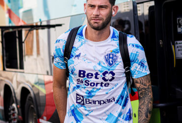 Zagueiro do Paysandu Yeferson Quintana