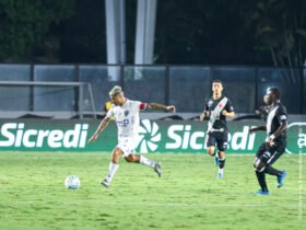 Paysandu e Vasco se enfrentando em São Januário