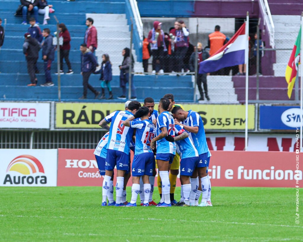 Jogadores do Paysandu na partida diante do Caxias