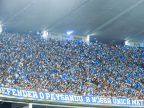 Torcida do Paysandu lota arquibancada do Estádio Mangueirão.