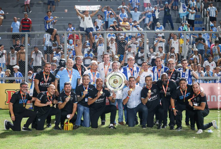 "Tem que ter tesão para jogar no Paysandu", diz Alberto Maia sobre reforços