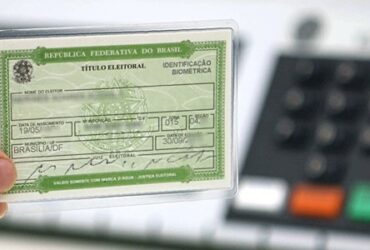 Regularização é gratuita em muitos casos, mas exige pedido formal, pagar multas não basta.