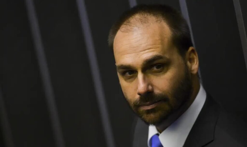 Eduardo Bolsonaro é acusado de coação no processo.