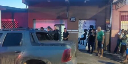 Polícia Militar esteve no local do crime.