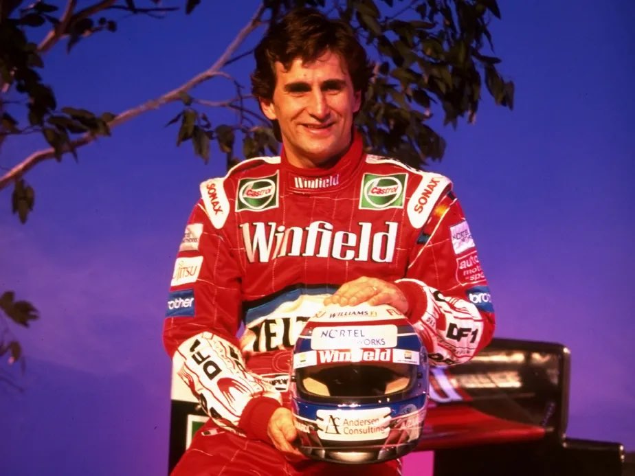 Alessandro Zanardi sofreu grave acidente no automobilismo, perdeu as duas pernas e se reinventou no paraciclismo, conquistando quatro medalhas de ouro e duas de prata.
