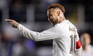 Neymar em campo pelo Santos