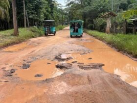 Estrada toda esburacada de Cotijuba