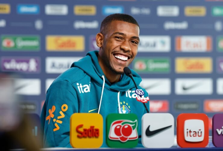 Rayan celebra 1ª Copa aos 19 anos e mira o hexa com o Brasil