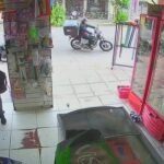 Crime foi registrado pelas câmeras de segurança do estabelecimento.