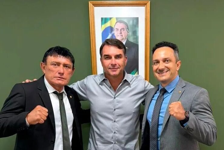 Pré-candidato à Presidência, Flávio tem agenda durante o mês de maio em Belém.