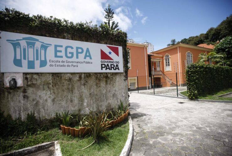 Editais oferecem oportunidades para candidatos de níveis médio, técnico e superior com salários de até R$ 3,9 mil.