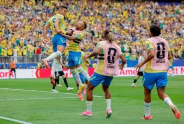 Brasil sustenta boas atuações com coletivo forte e supera erro isolado