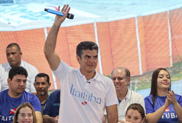 Helder Barbalho na inauguração da Usina da Paz de Itaituba.