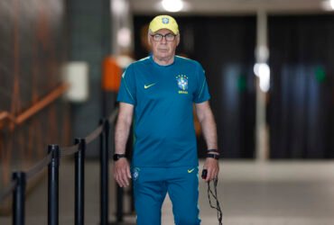 Brasil define time para encarar o Japão no mata-mata da Copa do Mundo