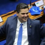 Documento de colaboração do ex-dono do Banco Master menciona alegada propina envolvendo conta no exterior; caso é analisado pela PGR após rejeição inicial da PF.